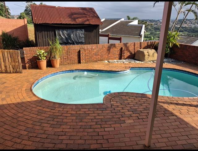 5 BEDROOM HOUSE FOR SALE IN BLUFF